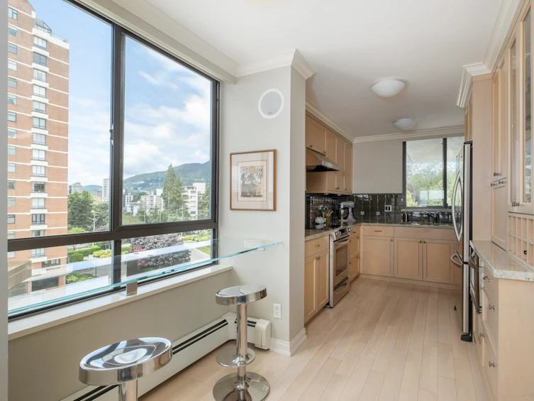 901-1930 Bellevue Avenue, West Vancouver, BC, V7V 1B5 - 12