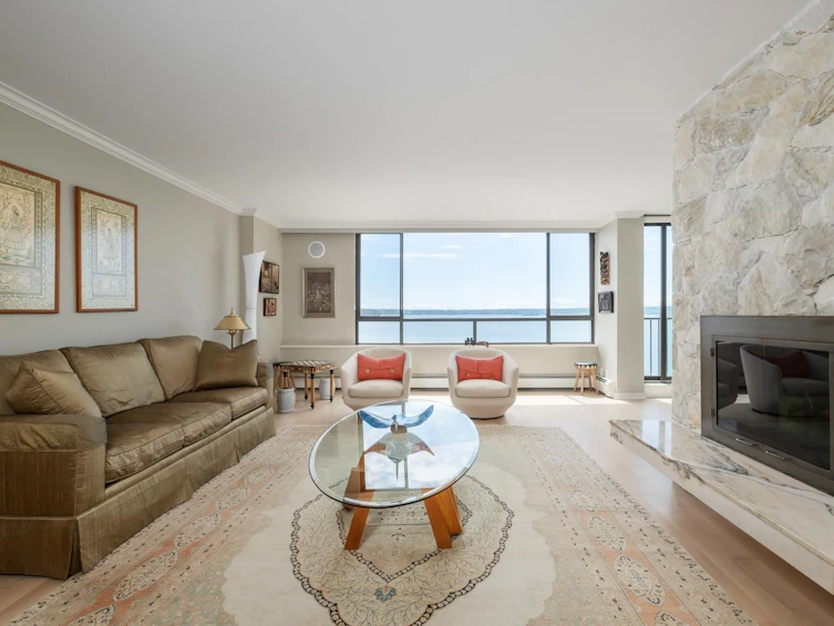 901-1930 Bellevue Avenue, West Vancouver, BC, V7V 1B5 - 2