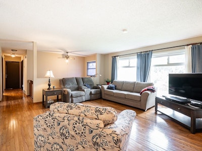 2724 Valemont Crescent - 4