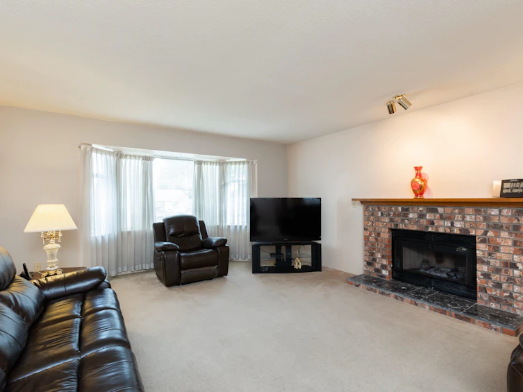 5935 135 Street, Surrey, BC, V3X 1L2 - 4