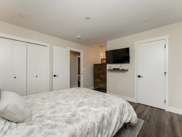 11870 90a Avenue, Delta, BC, V4C 3L3 - 17