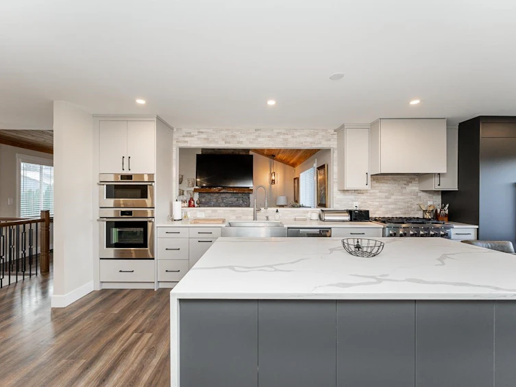 11870 90a Avenue, Delta, BC, V4C 3L3 - 12