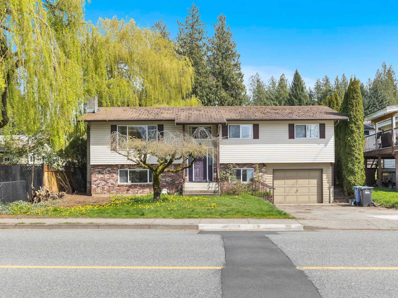 2240 Mcmillan Road, Abbotsford BC V2S 4Y2
