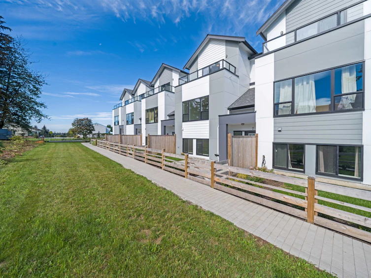7-12115 203 Street, Maple Ridge, BC, V2X 4V4 - 2