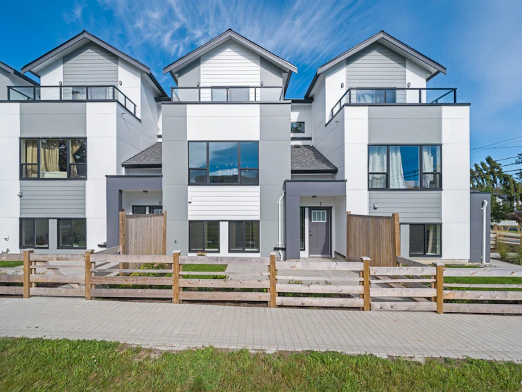 7-12115 203 Street, Maple Ridge, BC, V2X 4V4