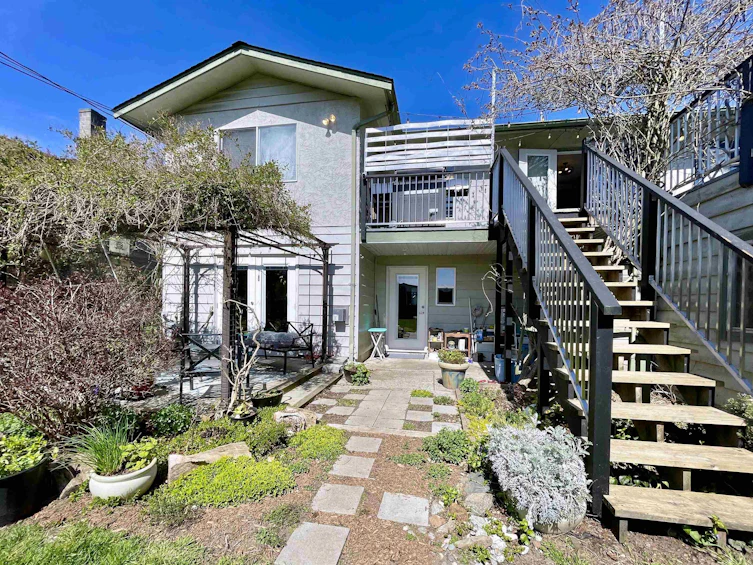 5781 Dolphin Street, Sechelt, BC, V0N 3A0 - 26