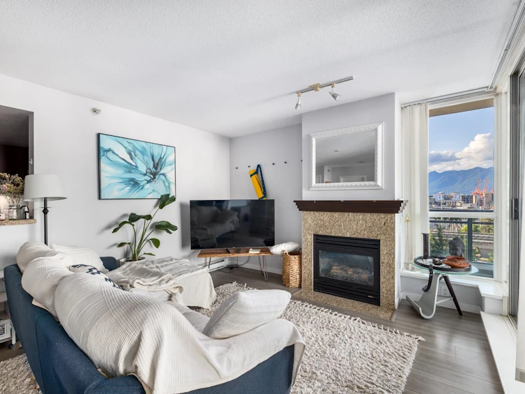 1002-120 Milross Avenue, Vancouver, BC, V6A 4K7 - 4