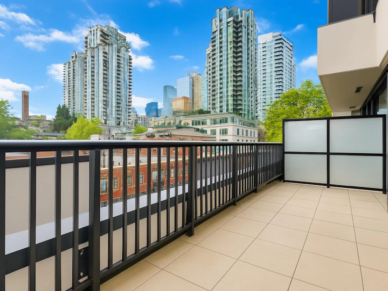 402 - 928 Homer Street, Vancouver BC V6B 1T7