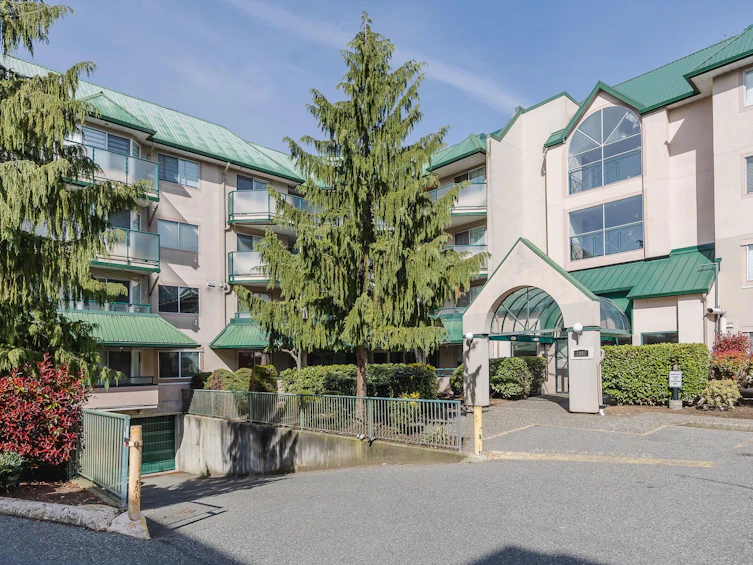 206-2962 Trethewey Street, Abbotsford, BC, V2T 4M3 - 2