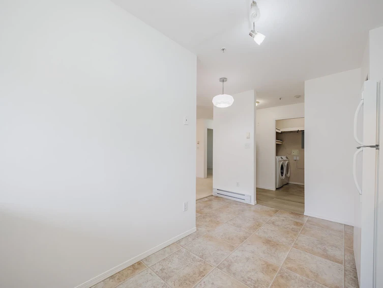 206-2962 Trethewey Street, Abbotsford, BC, V2T 4M3 - 7