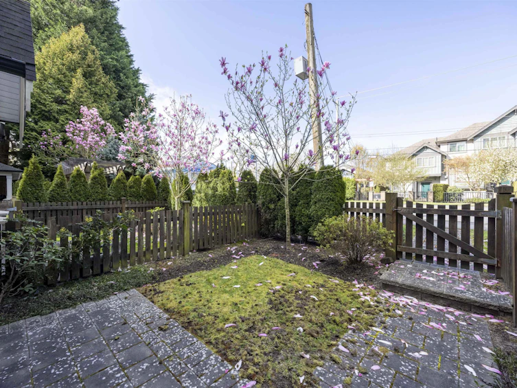 15-6033 Williams Road, Richmond, BC, V7E 1K4 - 2