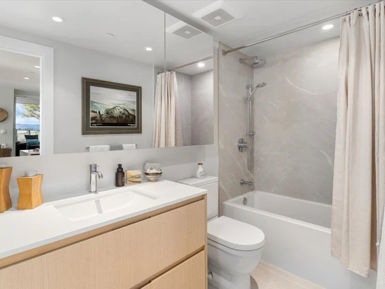 706-1500 Fern Street, North Vancouver, BC, V7J 0E6 - 15