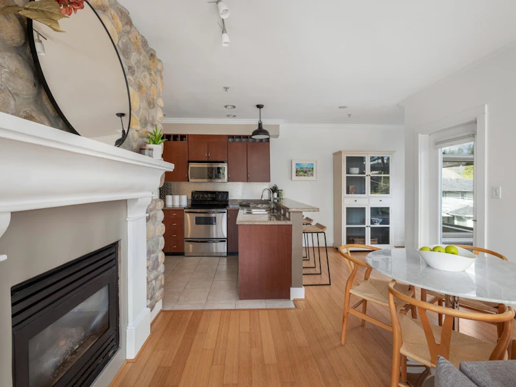 302-118 W 22nd Street, North Vancouver, BC, V7M 1Z9 - 17