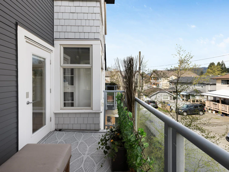 302-118 W 22nd Street, North Vancouver, BC, V7M 1Z9 - 16