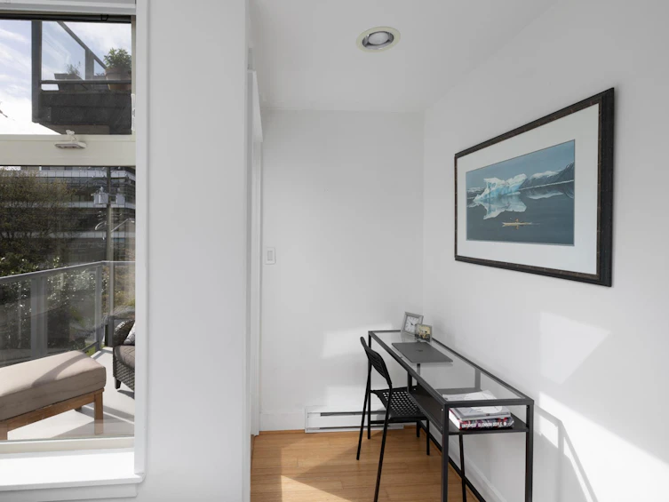 302-118 W 22nd Street, North Vancouver, BC, V7M 1Z9 - 26