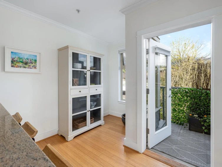302-118 W 22nd Street, North Vancouver, BC, V7M 1Z9 - 14