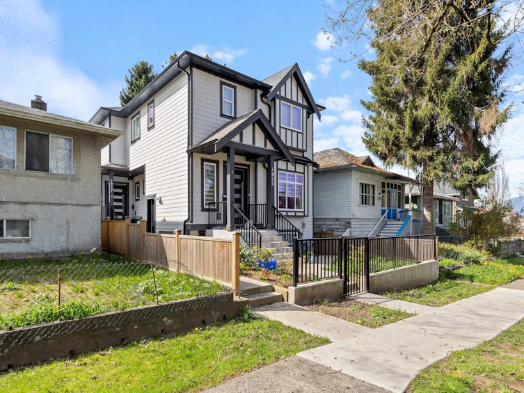 4857 Lanark Street, Vancouver, BC, V5N 3S1 - 2