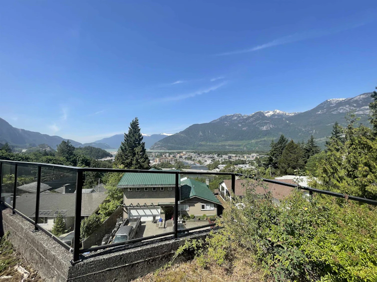 38293 Vista Crescent, Squamish, BC, V8B 0B2