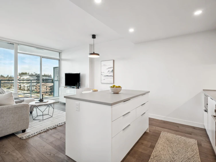 609-13318 104 Avenue, Surrey, BC, V3T 0R2 - 2