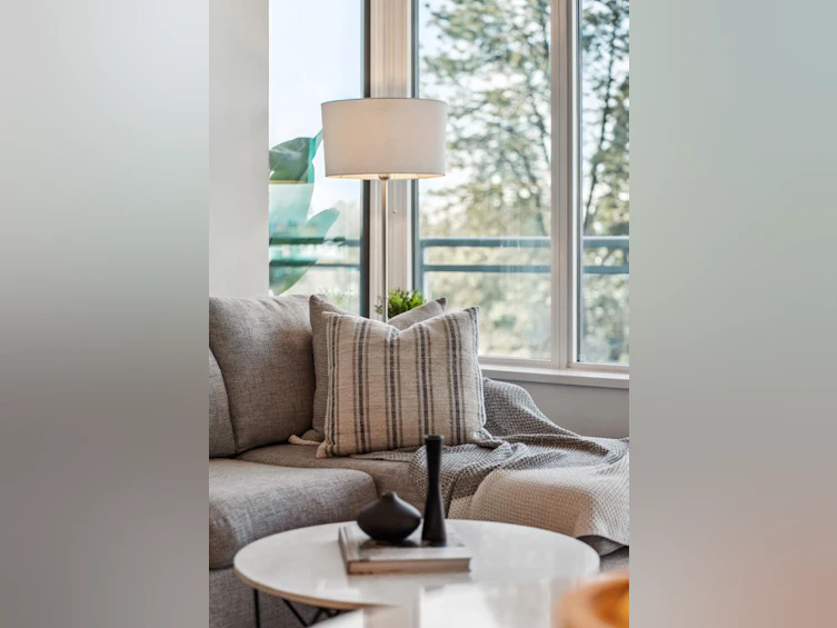 609-13318 104 Avenue, Surrey, BC, V3T 0R2 - 13