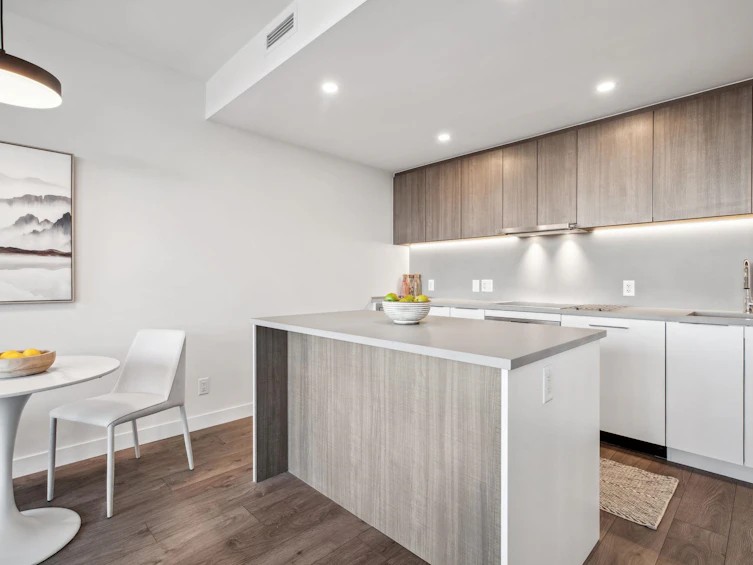 609-13318 104 Avenue, Surrey, BC, V3T 0R2 - 4