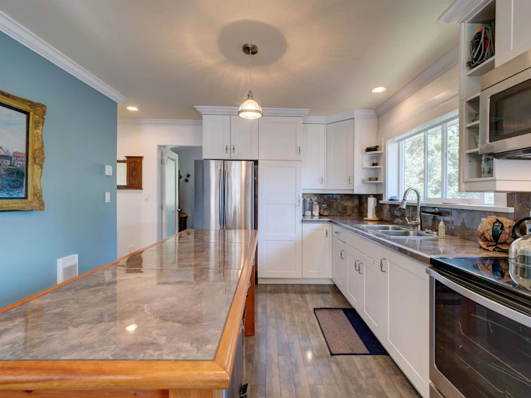 6088 Sechelt Inlet Road, Sechelt, BC, V7Z 0P5 - 6