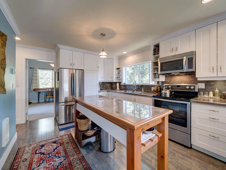 6088 Sechelt Inlet Road, Sechelt, BC, V7Z 0P5 - 5