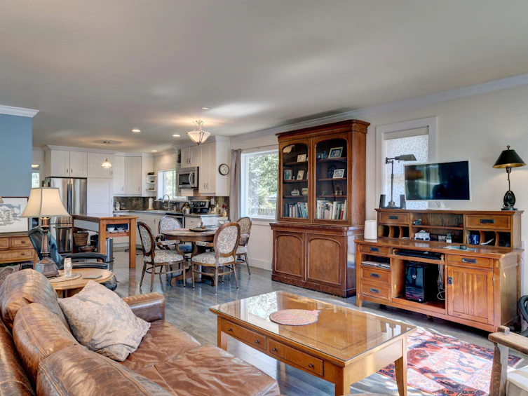 6088 Sechelt Inlet Road, Sechelt, BC, V7Z 0P5 - 9