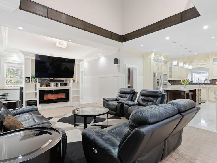 10521 127 Street, Surrey, BC, V3V 5K3 - 9