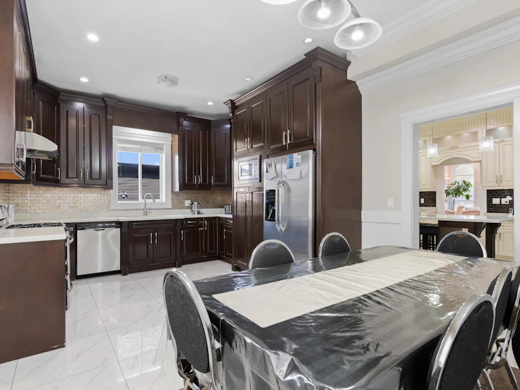 10521 127 Street, Surrey, BC, V3V 5K3 - 10