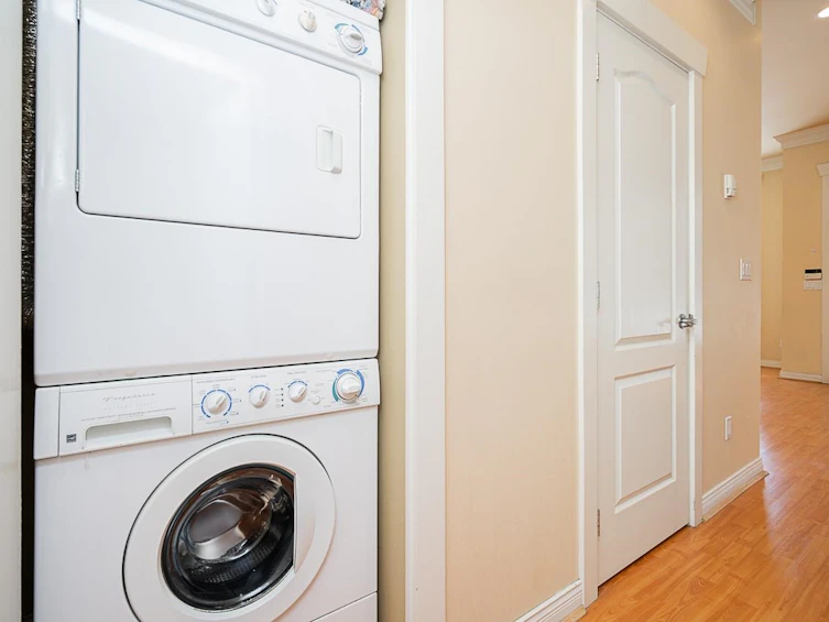5189 Carson Street, Burnaby, BC, V5J 2Z1 - 21