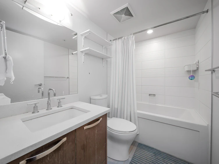 205-6888 Cooney Road, Richmond, BC, V6Y 0E1 - 17