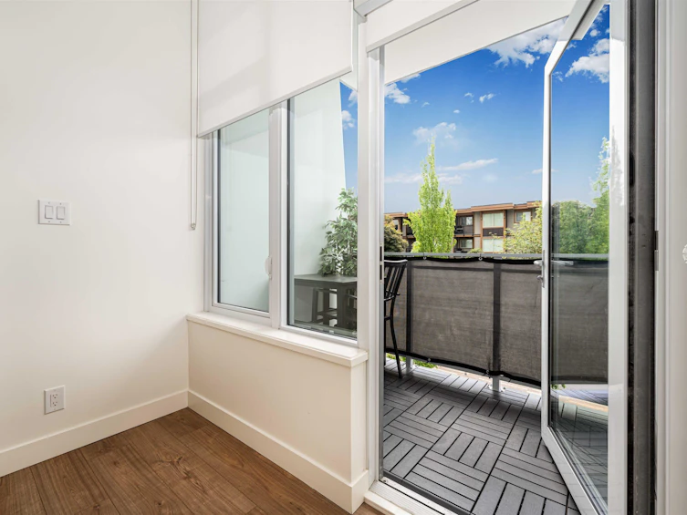 5033 Imperial Street, Burnaby, BC, V5J 0J3 - 13
