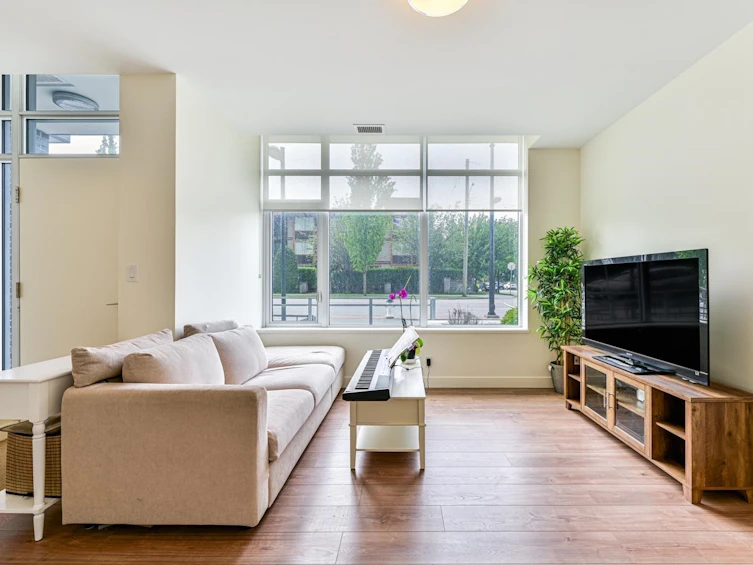 5033 Imperial Street, Burnaby, BC, V5J 0J3 - 5