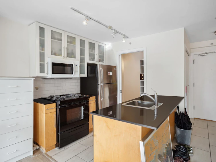 605-1225 Richards Street, Vancouver, BC, V6B 1E6 - 4