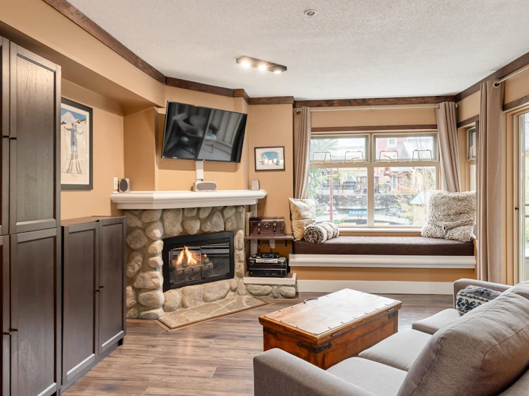 207-2050 Lake Placid Road, Whistler, BC, V8E 0A8 - 7