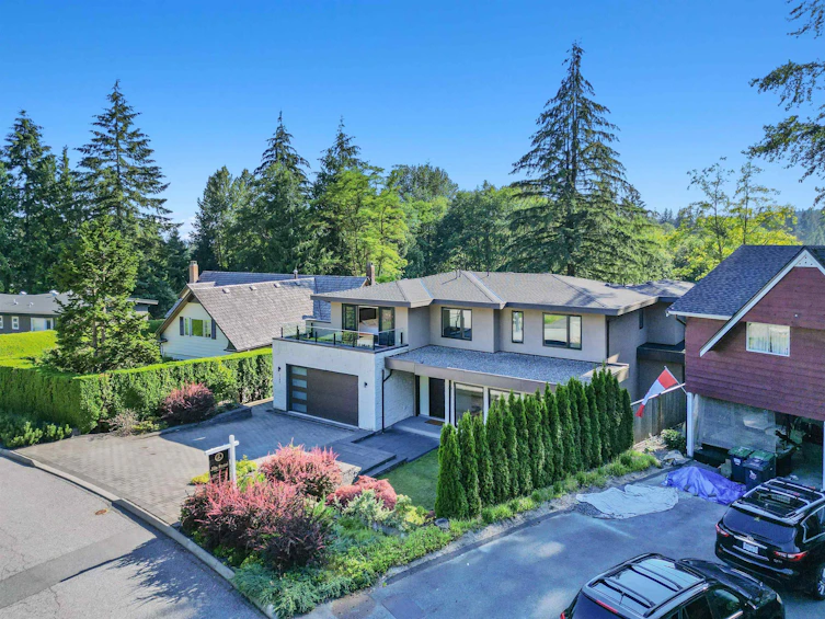 5199 Cliffridge Avenue, North Vancouver, BC, V7R 3V2 - 3