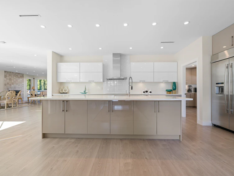 5199 Cliffridge Avenue, North Vancouver, BC, V7R 3V2 - 21