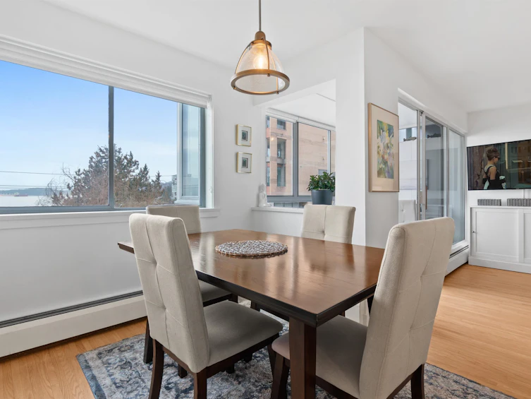 301-2246 Bellevue Avenue, West Vancouver, BC, V7V 1C6 - 11