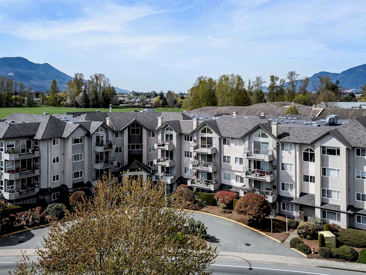 108-45520 Knight Road, Chilliwack, BC, V2R 3Z2 - 2