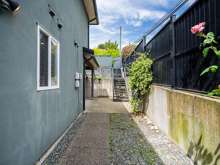 5187 --5189 Carson Street, Burnaby, BC, V5J 2Z1 - 34
