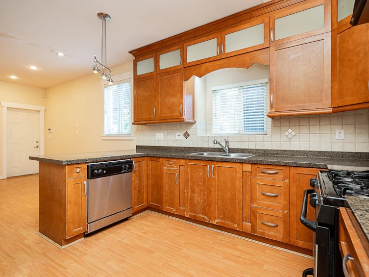5187 --5189 Carson Street, Burnaby, BC, V5J 2Z1 - 10