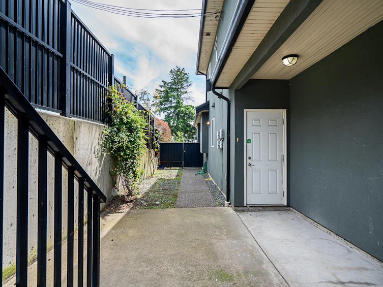 5187 --5189 Carson Street, Burnaby, BC, V5J 2Z1 - 36