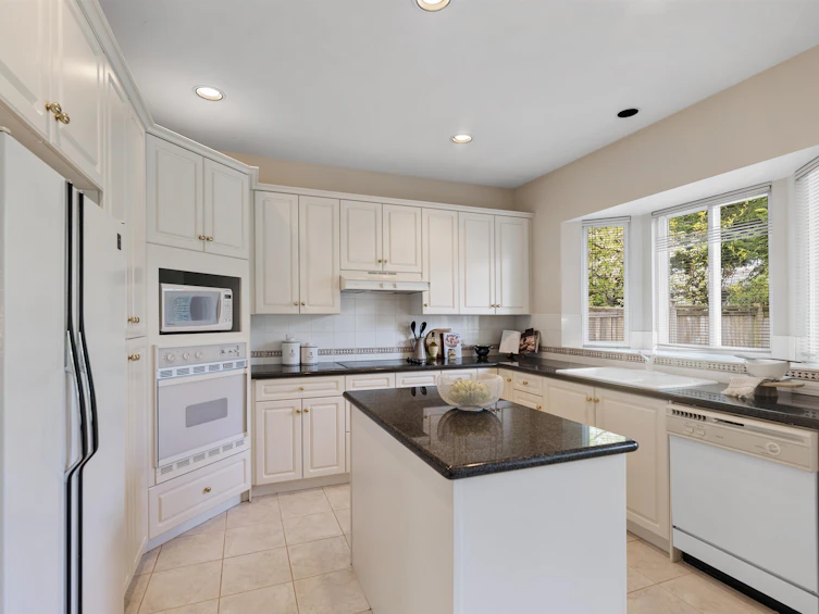 8591 Heather Street, Richmond, BC, V6Y 2R6 - 13