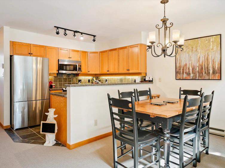 1403-3050 Hillcrest Drive, Whistler, BC, V8E 0T8 - 6