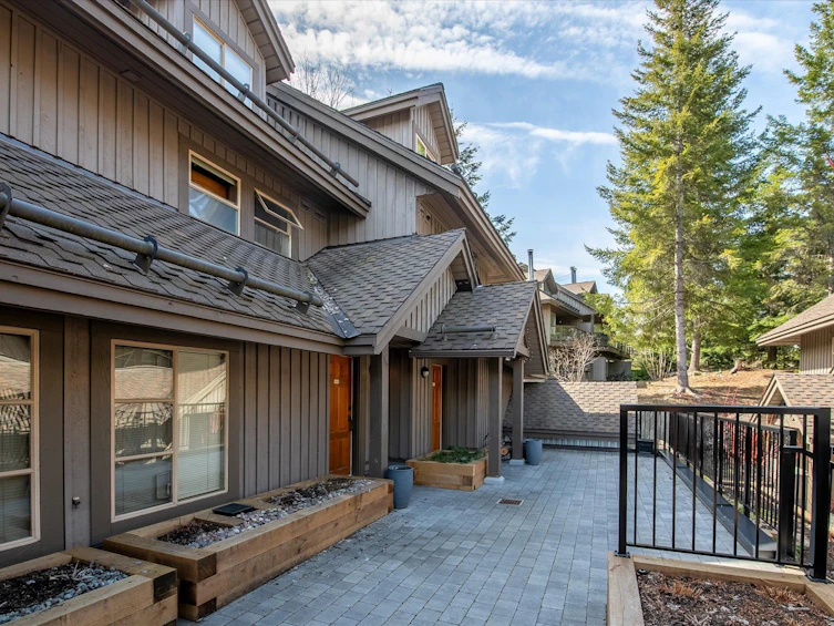 1403-3050 Hillcrest Drive, Whistler, BC, V8E 0T8 - 26
