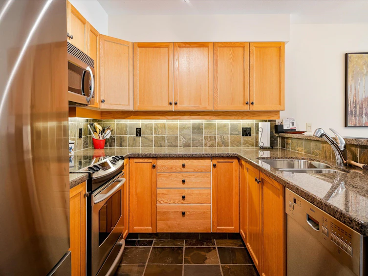 1403-3050 Hillcrest Drive, Whistler, BC, V8E 0T8 - 8