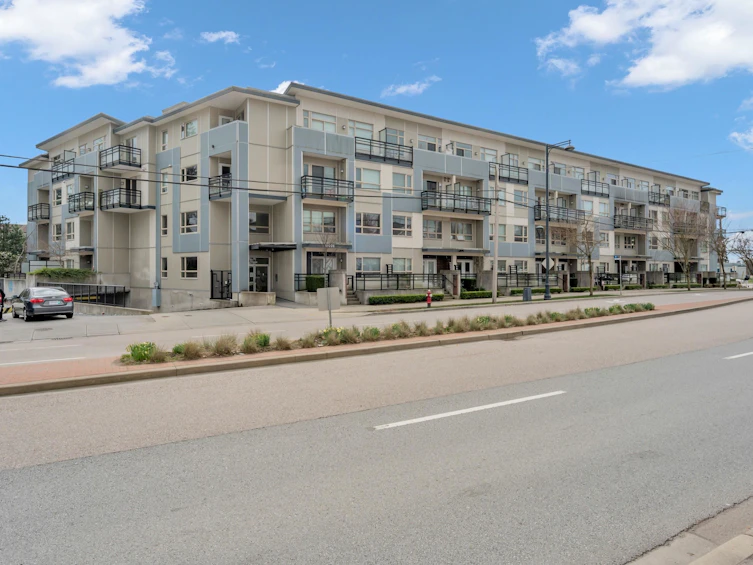 422-13228 Old Yale Road, Surrey, BC, V3T 0K3 - 2