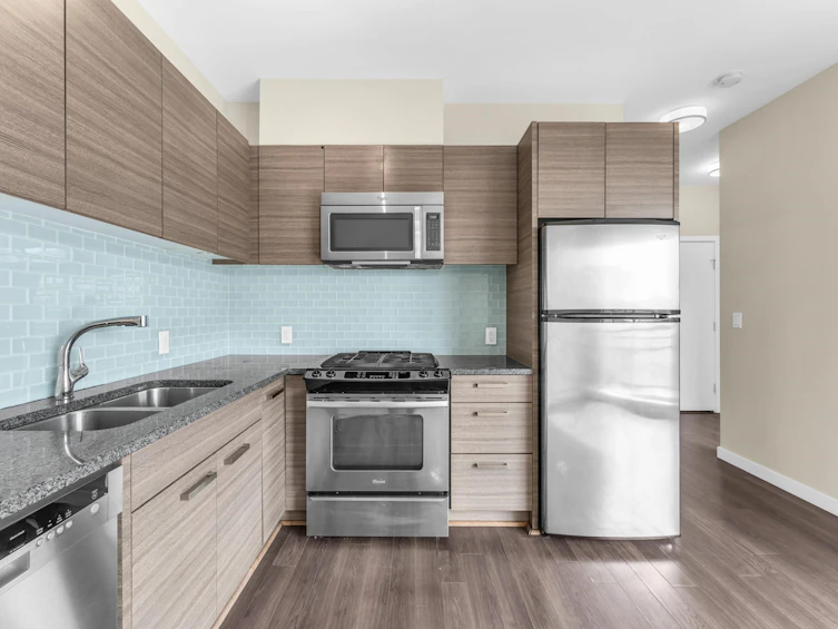 422-13228 Old Yale Road, Surrey, BC, V3T 0K3 - 5