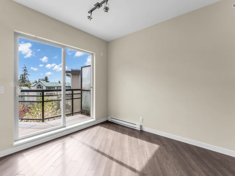 422-13228 Old Yale Road, Surrey, BC, V3T 0K3 - 9